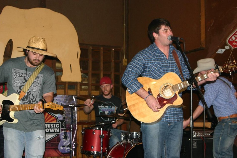 Koe Wetzel & Konvicts Steal White Elephant Saloon Contest Fort Worth